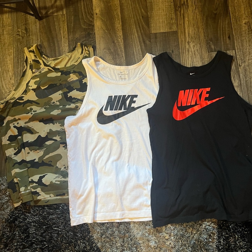 Bundle of men’s Nike tank tops